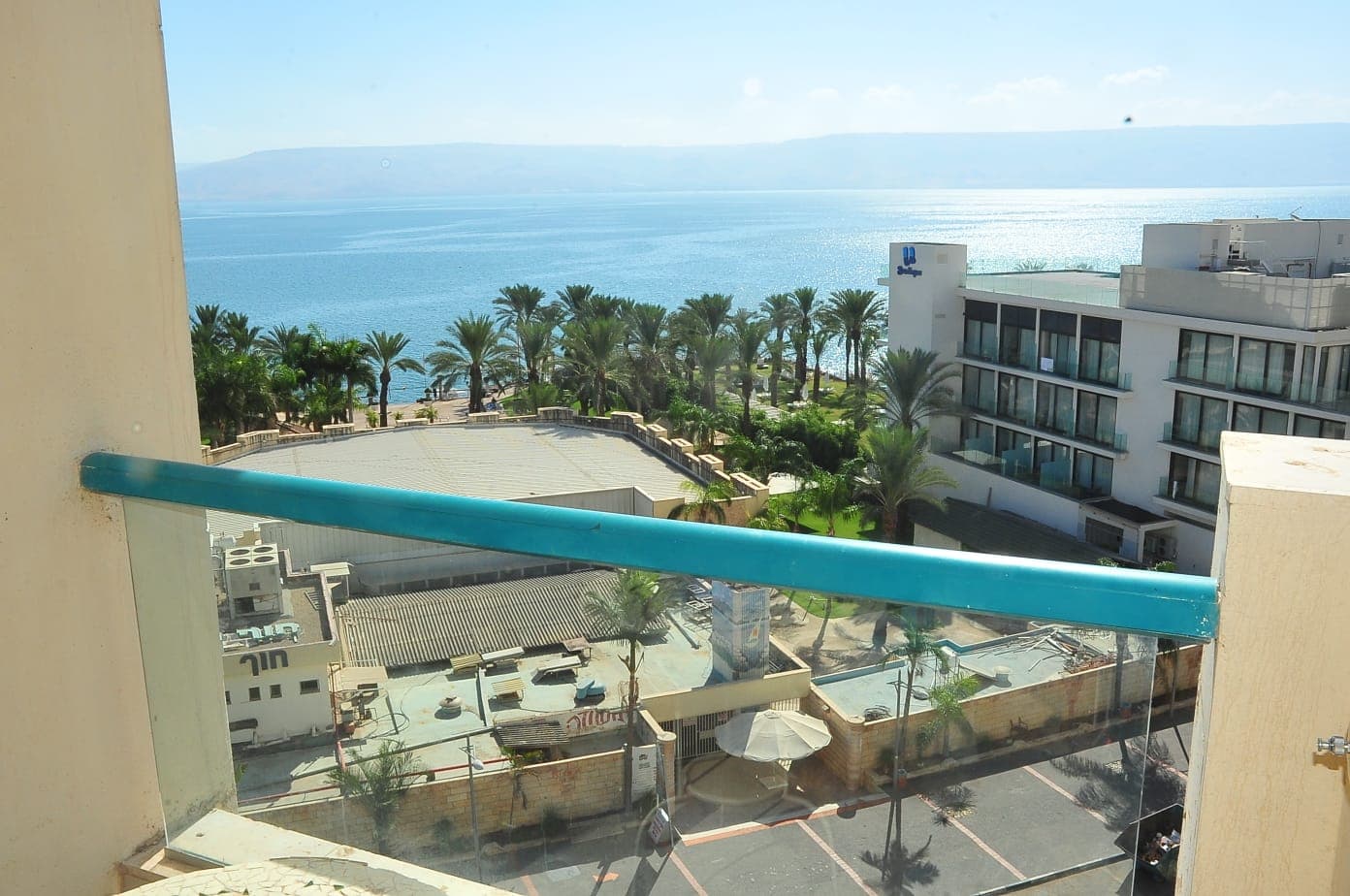 אהבה על שפת כנרת